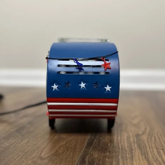 Land of Liberty Scentsy Warmer - Picture 8 of 10